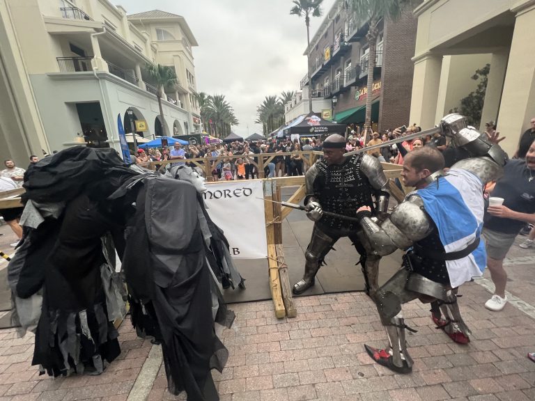 23-11-12 17-04-00 8205